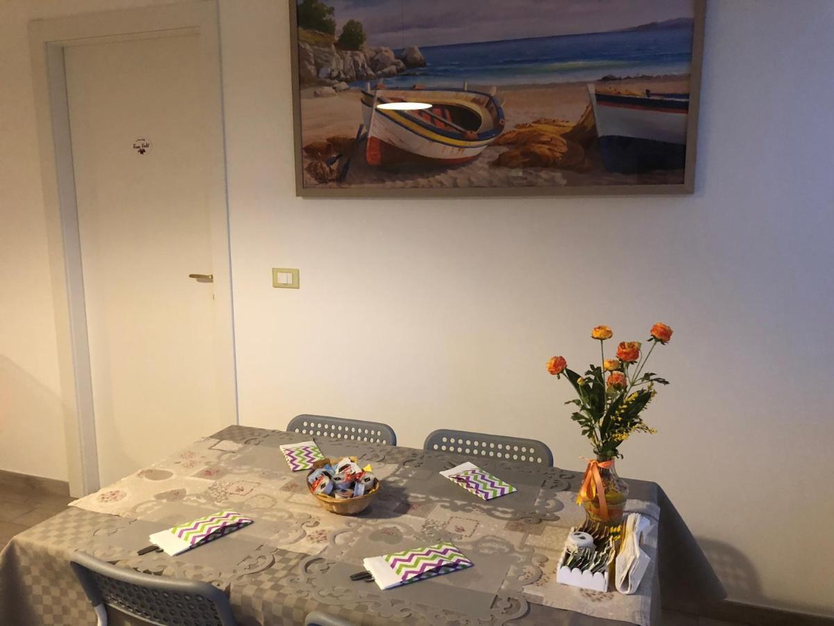 La Nana Gialla Riotorto Dış mekan fotoğraf